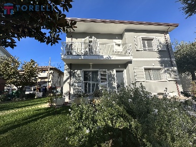 Foto Villa unifamiliare a Cesenatico di 248 m² con 5 locali in vendita