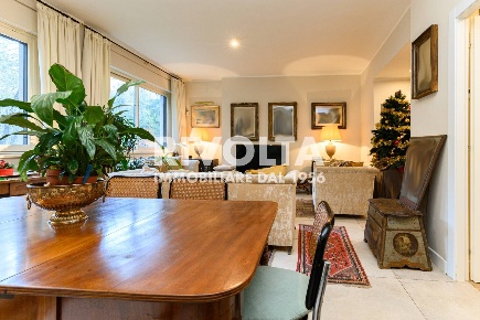 Foto Appartamento in Viale Cortina D'ampezzo, Roma in vendita