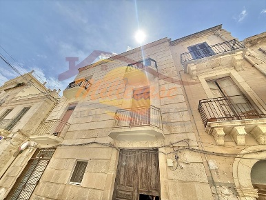 Foto Appartamento in via Vittorio veneto, Siracusa Ortigia di 105 m²