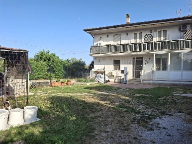 Foto Appartamento a Latina di 90 m² con 4 locali in vendita