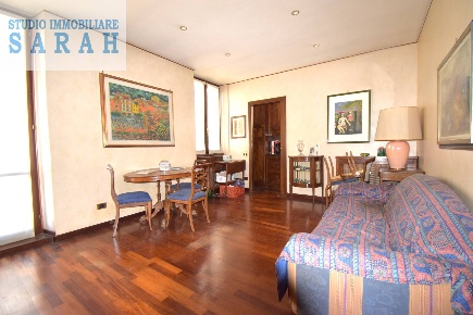 Foto Appartamento in Piazza d'Azeglio, Viareggio Lungomare di 95 m²