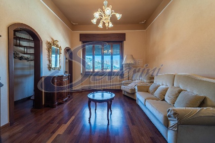 Foto Appartamento in Via Monte Nero, Como Como Sole di 120 m² con 4 locali