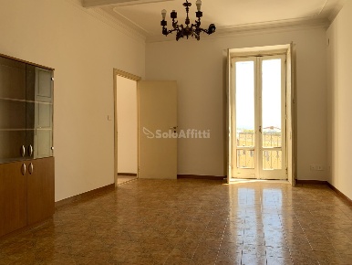 Foto Appartamento a Catanzaro Centro Storico di 100 m² con 3 locali