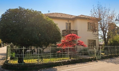 Foto Villa unifamiliare a Mira Mira Taglio di 210 m² con 8 locali