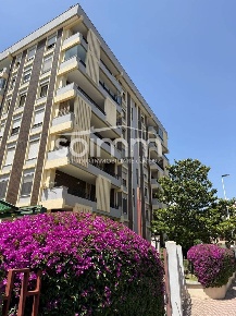 Foto Appartamento a Cagliari Genneruxi di 178 m² con 5 locali in vendita