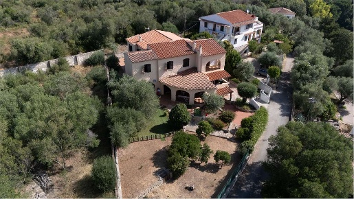 Foto Villa unifamiliare a Sassari di 340 m² con 15 locali in vendita