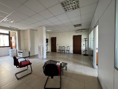 Foto Appartamento in Viale Ugo Foscolo  39, Lecce Santa Rosa di 130 m²