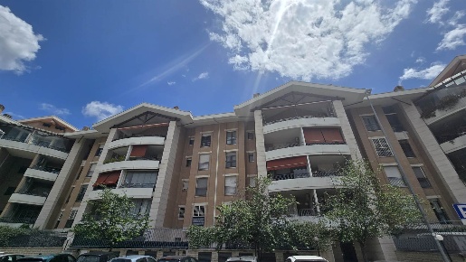 Foto Appartamento in VIA JOAN MIRO, Roma Capannelle - Statuario di 40 m²
