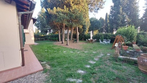 Foto Villa unifamiliare a Firenze Salviatino - San Domenico di 200 m²