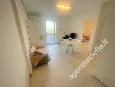Foto Appartamento a Massa Marina di Massa Centro di 65 m² con 3 locali