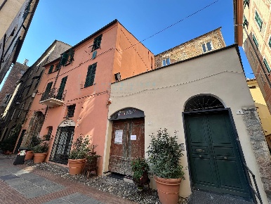 Foto Appartamento in piazza rossi, Albenga Centro di 52 m² con 3 locali