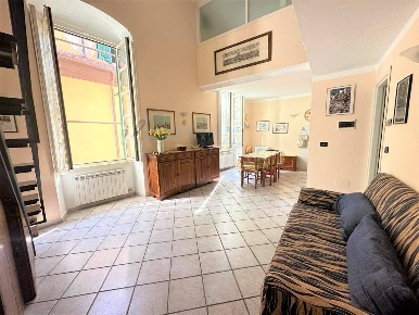 Foto Appartamento in via torlaro, Albenga Centro di 45 m² con 2 locali