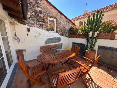 Foto Appartamento in Via Medaglie d'Oro, Albenga Centro di 190 m²