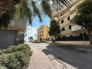 Foto Appartamento in Via Venezia, Albenga Centro di 100 m² con 4 locali