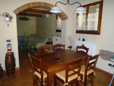 Foto Appartamento a Figline e Incisa Valdarno di 180 m² con 9 locali