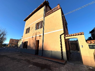 Foto Appartamento in Viale Pontelungo, Albenga Centro di 116 m² in vendita
