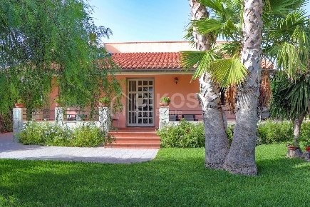 Foto Villa in via Sabbia d'Oro, Noto in vendita