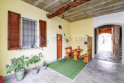 Foto Appartamento in VIA STOPPANI, Mariano Comense Centro di 90 m²