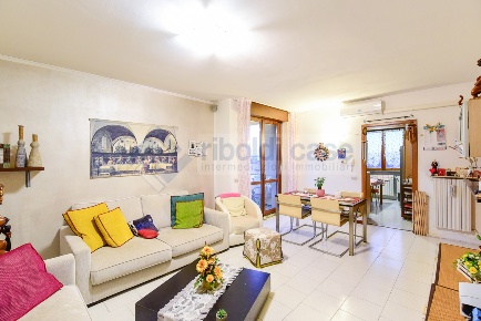 Foto Appartamento in VIA MONSIGNOR ELLI, Mariano Comense Centro di 100 m²
