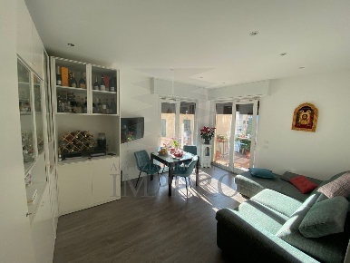 Foto Appartamento in Via Milite Ignoto 1, Ventimiglia Centro Città di 80 m²