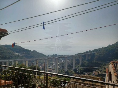 Foto Appartamento in Via delle Otto Case, Ventimiglia Latte, Ville di 70 m²