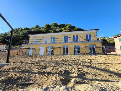 Foto Appartamento in Corso Nizza, Ventimiglia Latte, Ville di 80 m²