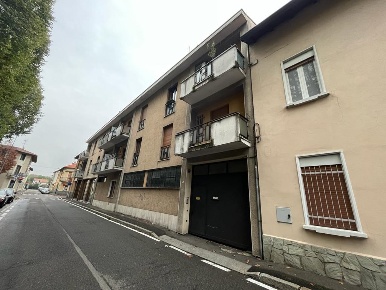 Foto Appartamento in Via Piave, Seveso Centro di 90 m² con 3 locali