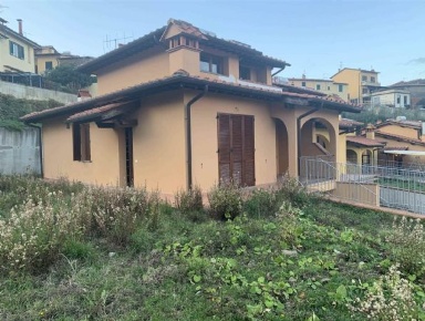 Foto Villa a schiera a Figline e Incisa Valdarno di 205 m² con 5 locali