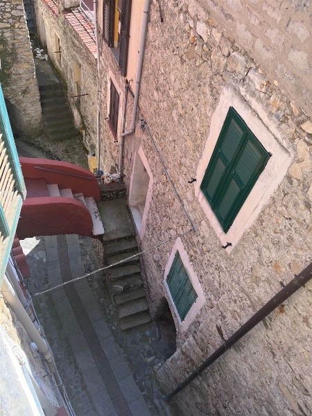 appartamento in vendita a Ventimiglia in zona Torri