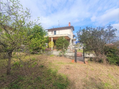 Foto Villa unifamiliare a Figline e Incisa Valdarno Figline Valdarno
