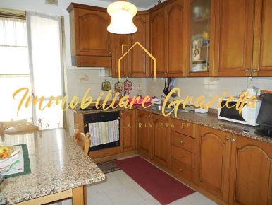 Foto Appartamento a Ventimiglia di 90 m² con 3 locali in vendita