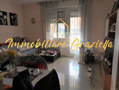 Foto Appartamento a Ventimiglia di 100 m² con 4 locali in vendita
