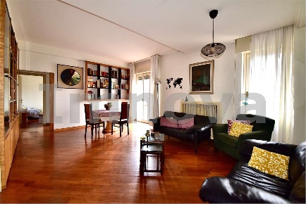 Foto Appartamento in Via Piave  3/a, Seveso Centro di 120 m² con 4 locali