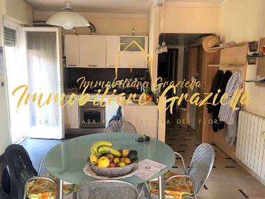 Foto Appartamento a Ventimiglia di 75 m² con 3 locali in vendita
