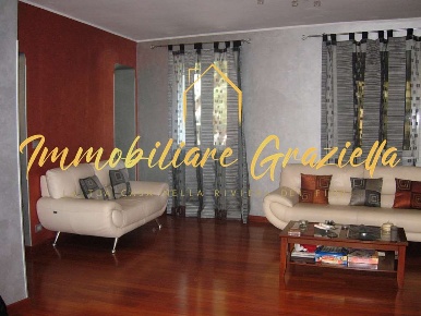 Foto Appartamento a Ventimiglia di 100 m² con 3 locali in vendita