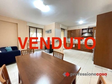 Foto Appartamento in Via Dei Salici 7, Cesano Boscone Centro di 130 m²