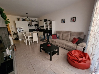 Foto Appartamento in Via Fratelli Sanchioli 0, Magenta Centro di 63 m²