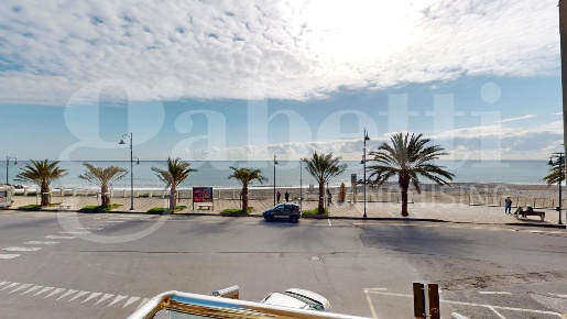 Foto Appartamento in Lungomare Cristoforo Colombo, Albenga in vendita