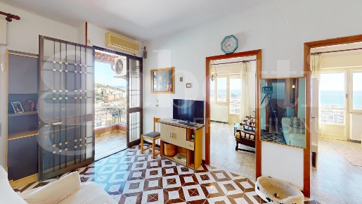 Foto Appartamento in Via Villaggio Iris 13, Albenga di 70 m² con 5 locali