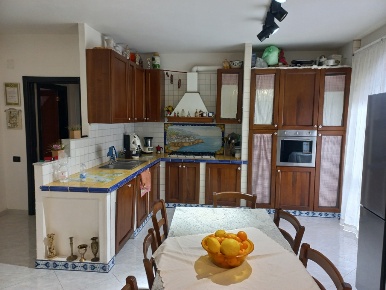Foto Appartamento in Via Croce Malloni, Nocera Superiore di 130 m²