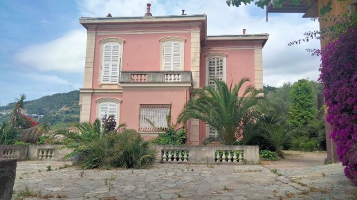 Foto Villa unifamiliare a Ventimiglia di 760 m² in vendita