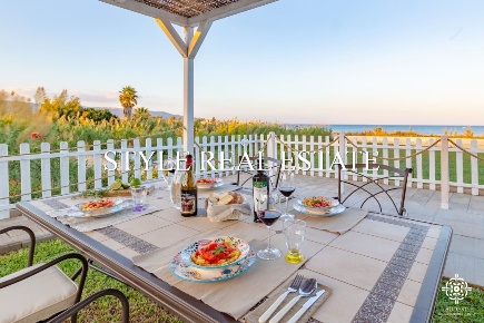 Foto Villa unifamiliare in Viale Eolie, Noto di 98 m² con 4 locali