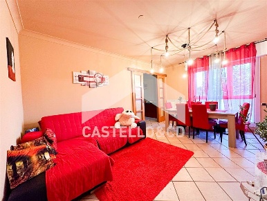 Foto Appartamento in via Papa Giovanni XXXIII, Desenzano del Garda