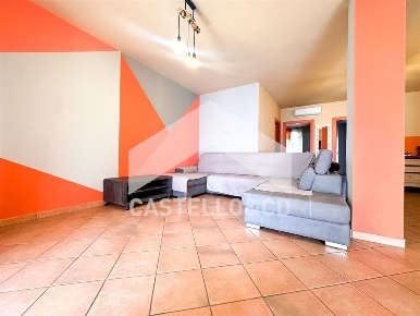 Foto Appartamento in via Vaccarolo, Desenzano del Garda Entroterra di 80 m²
