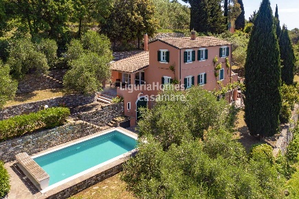 Foto Villa singola in Strada Prima Savoia, Imperia Gorleri di 292 m²