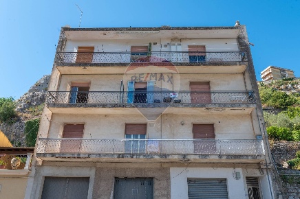 Foto Appartamento in Via Fontana, Modica Modica Bassa di 194 m² in vendita