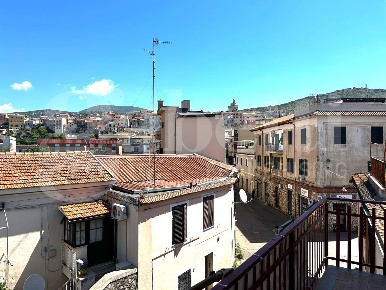 Foto Appartamento in Via Del Piegarello 3, Terracina di 90 m² con 4 locali