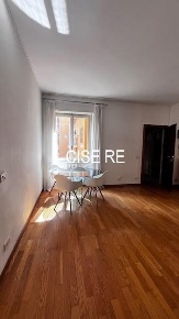 Foto Appartamento in VIA PRESOLANA, Milano Montenero di 70 m² con 3 locali