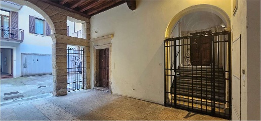Foto Appartamento in VIA SANT'EGIDIO 3, Verona Centro Storico di 124 m²
