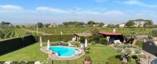 Foto Villa in via delle Nettunense Nuova  93, Marino in vendita